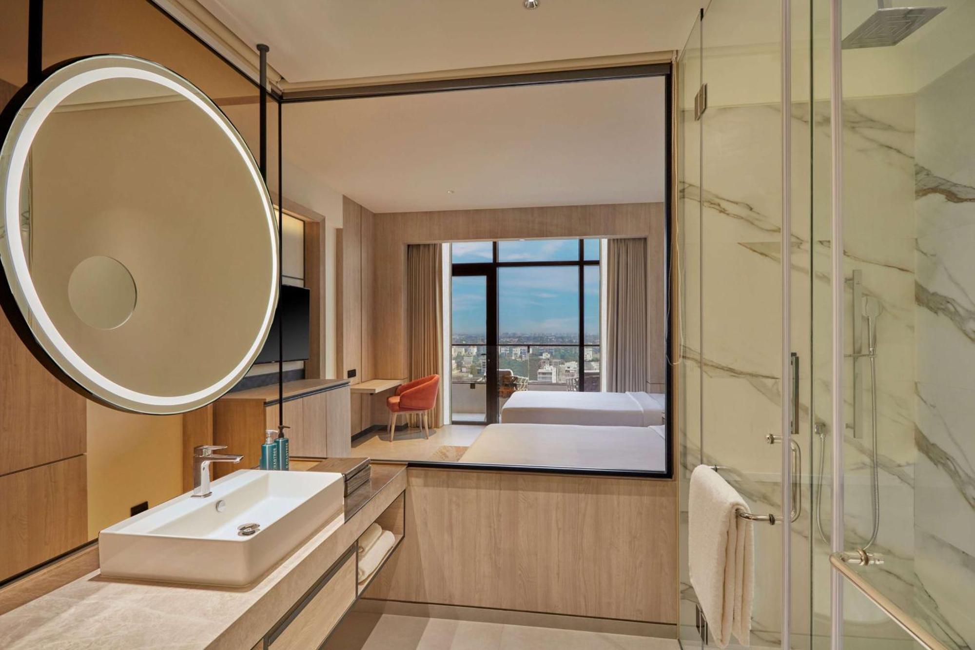 Hilton Gurugram Baani City Centre Gurgaon Eksteriør billede