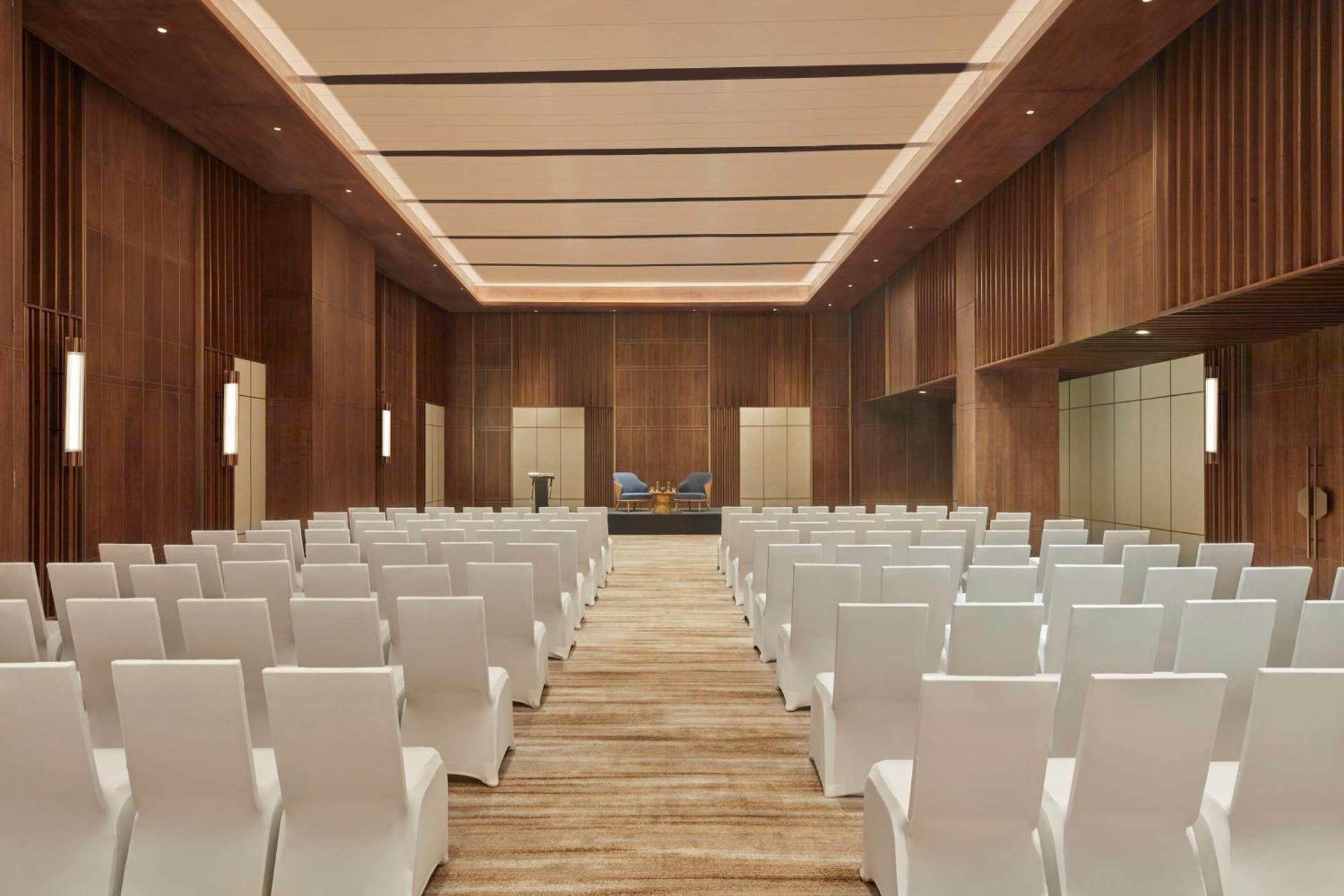 Hilton Gurugram Baani City Centre Gurgaon Eksteriør billede