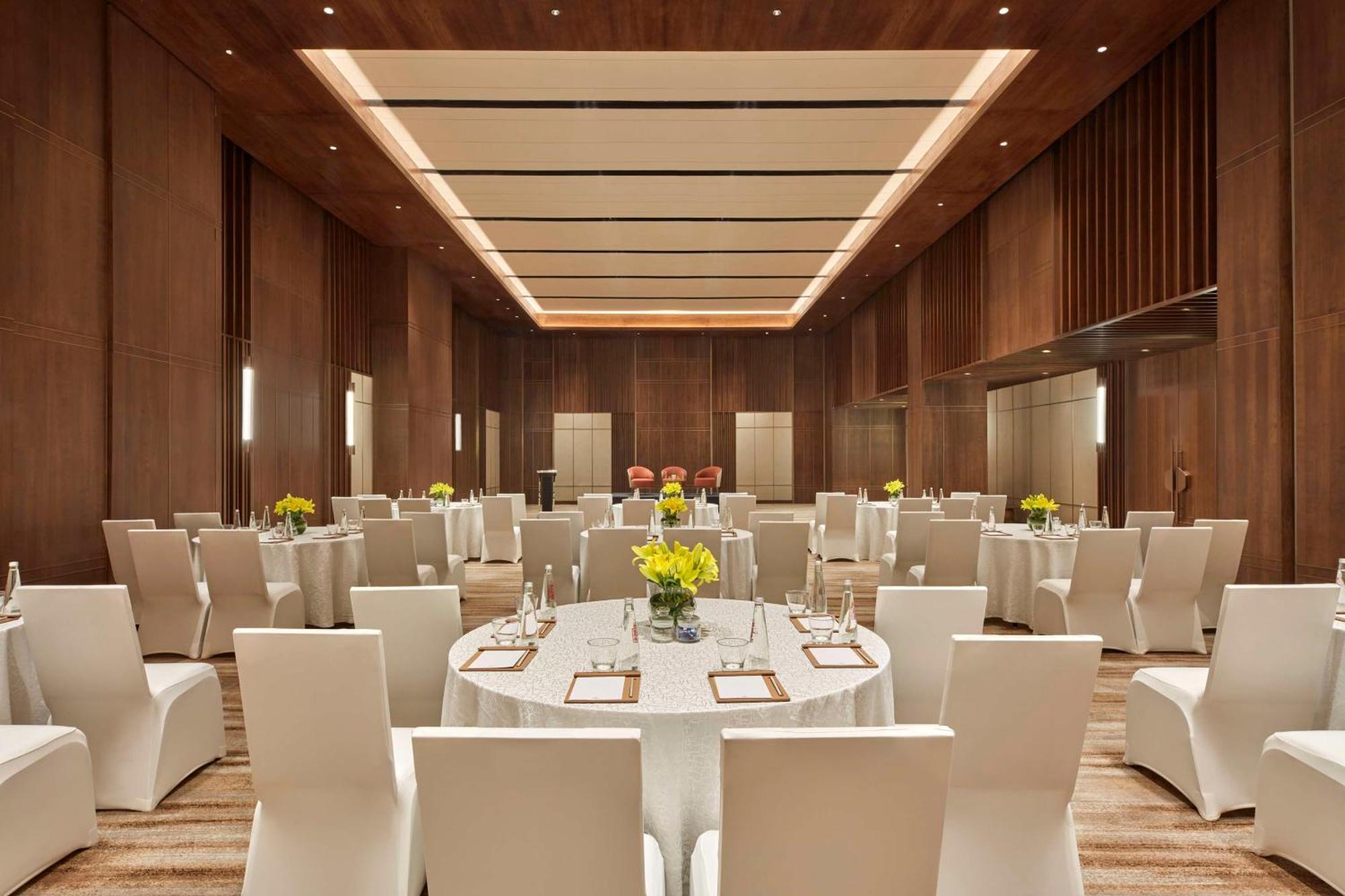 Hilton Gurugram Baani City Centre Gurgaon Eksteriør billede